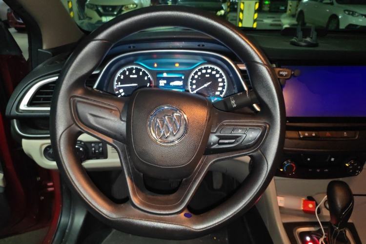 Used Buick GT 2017 15N Automatic Elite Version Steering Wheel