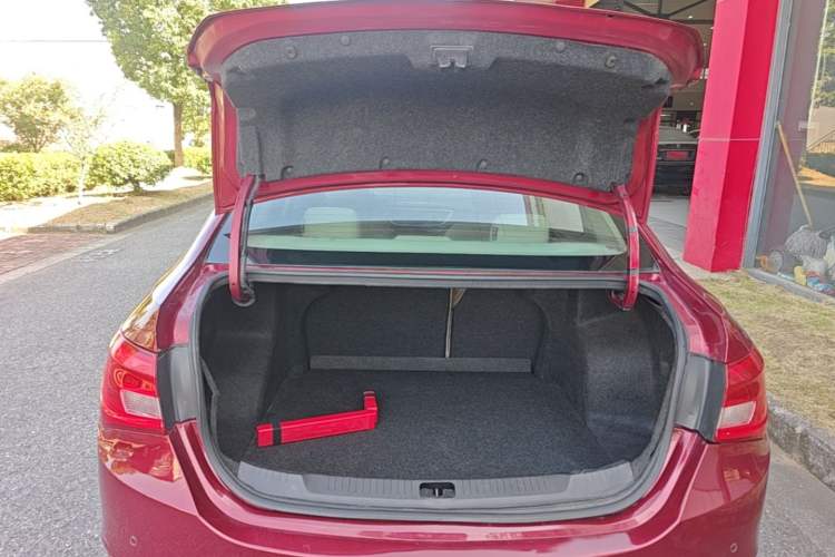 Used Buick GT 2017 15N Automatic Elite Version Trunk