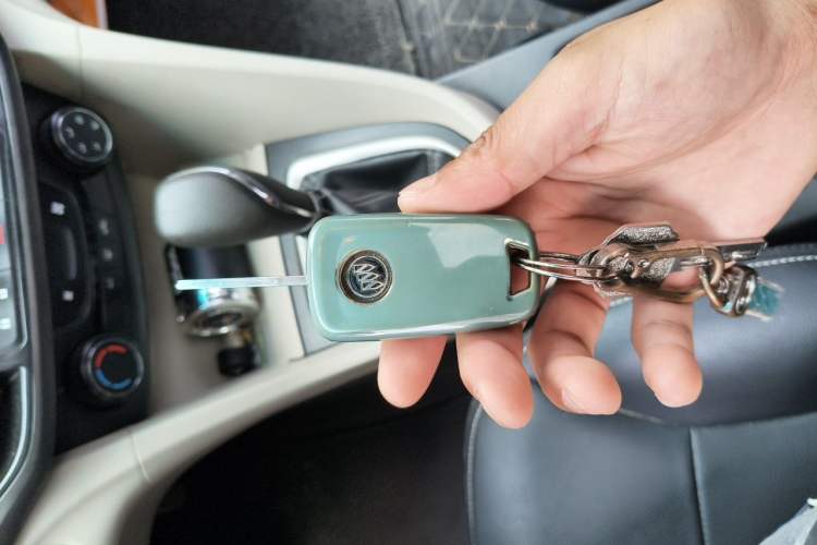 Used Buick GT 2017 15N Automatic Elite Version Vehicle Key