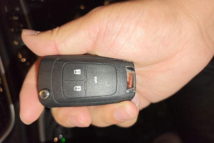 Used Buick GT 2017 15N Automatic Deluxe Edition Vehicle Key
