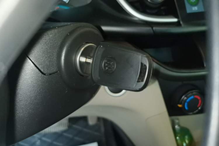 Used Buick GT 2017 15N Automatic Elite Version Vehicle Key