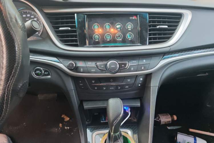 Used Buick GT 2017 15N Automatic Deluxe Edition Audio And AC Panel