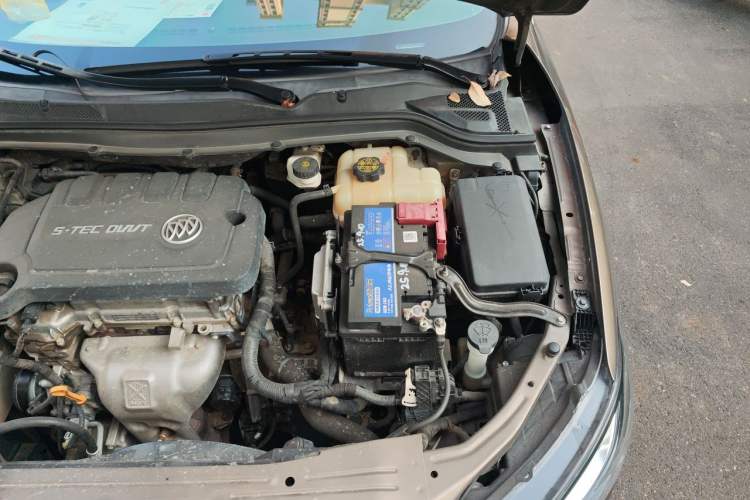 Used Buick GT 2017 15N Automatic Deluxe Edition Engine Bay Left