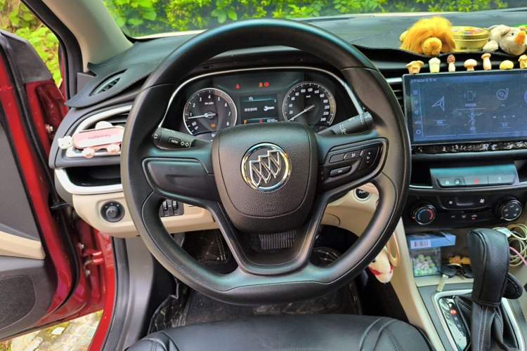 Used Buick GT 2017 15N Automatic Elite Version Steering Wheel
