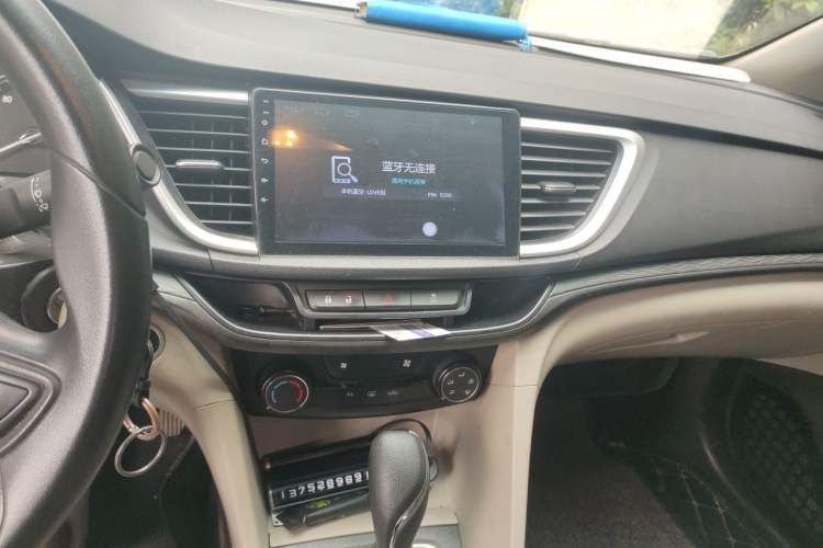 Used Buick GT 2017 15N Automatic Elite Version Audio And AC Panel