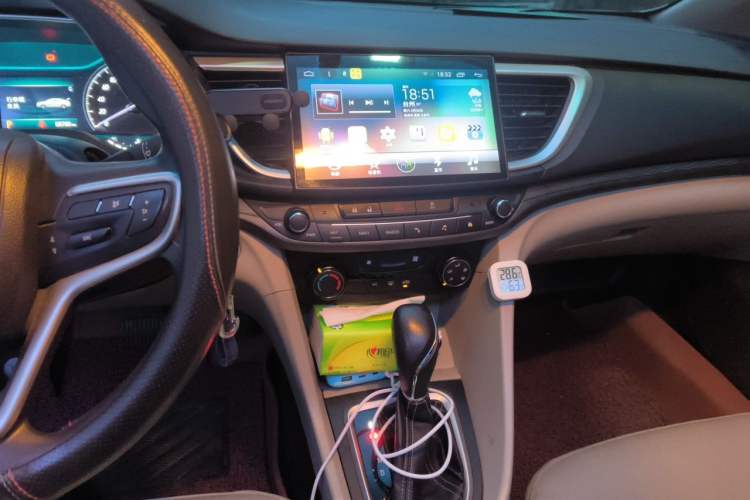 Used Buick GT 2017 15N Automatic Elite Version Audio And AC Panel