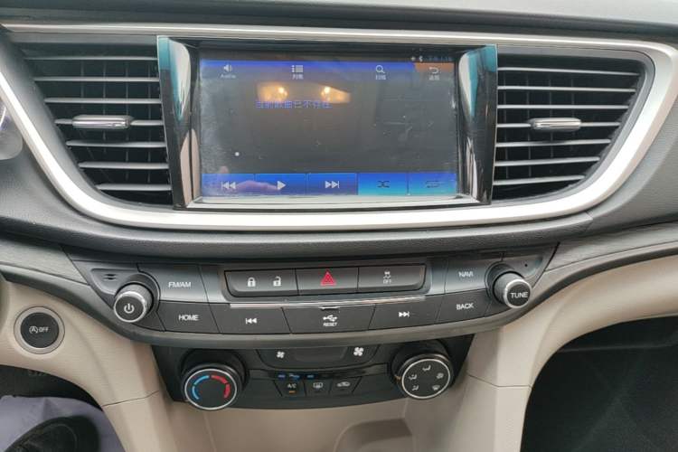Used Buick GT 2017 15N Automatic Elite Version Audio And AC Panel