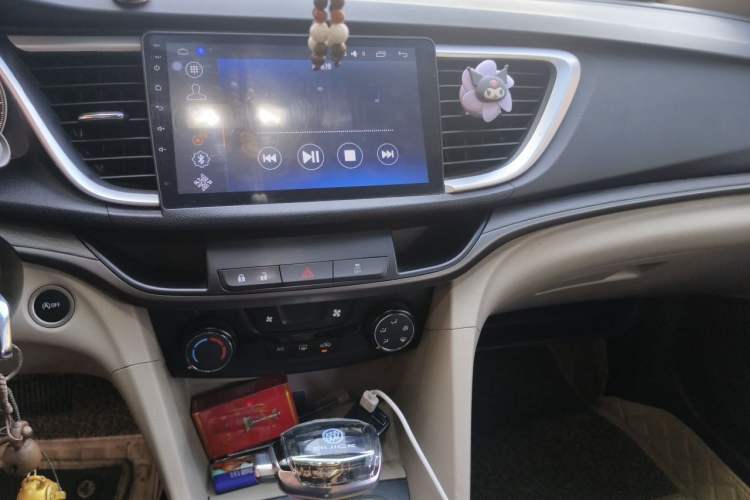 Used Buick GT 2017 15N Automatic Elite Version Audio And AC Panel
