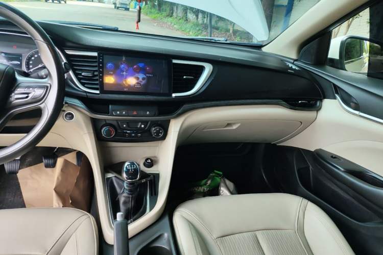 Used Buick GT 2017 15N Manual Elite Version Audio And AC Panel
