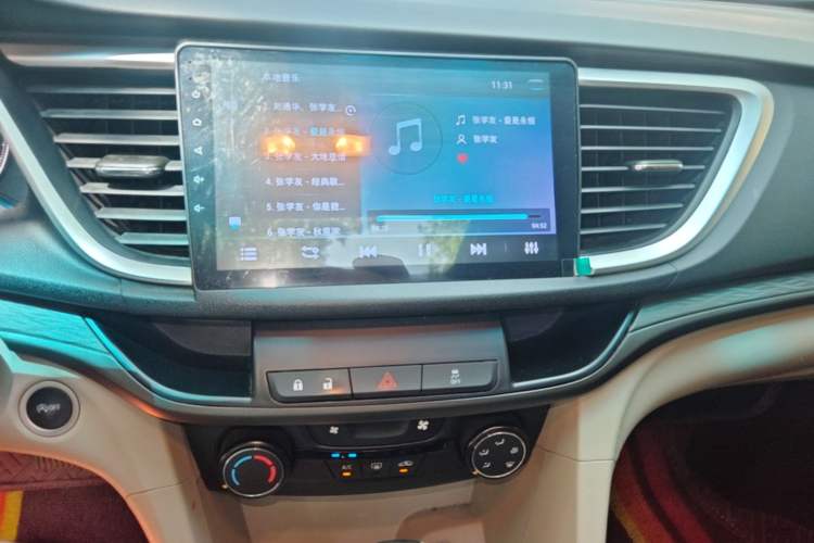 Used Buick GT 2017 15N Automatic Elite Version Audio And AC Panel