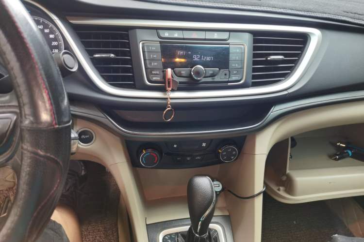 Used Buick GT 2017 15N Automatic Entry-Level Trim Audio And AC Panel