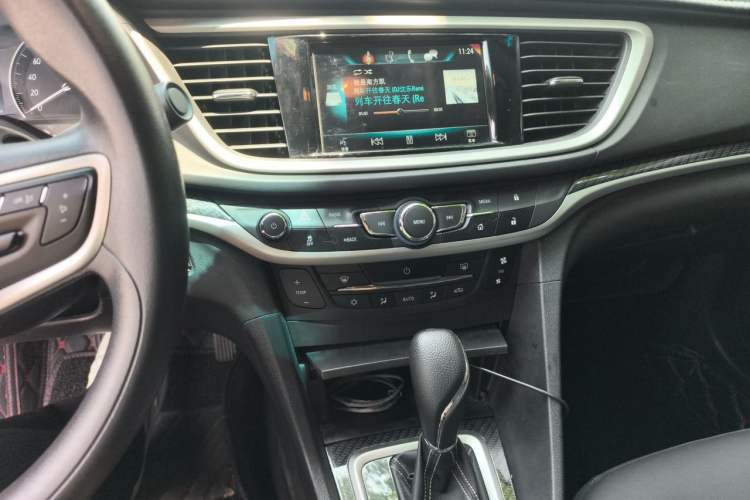 Used Buick GT 2017 15N Automatic Deluxe Edition Audio And AC Panel