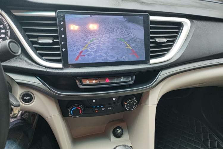 Used Buick GT 2017 15N Automatic Elite Version Audio And AC Panel
