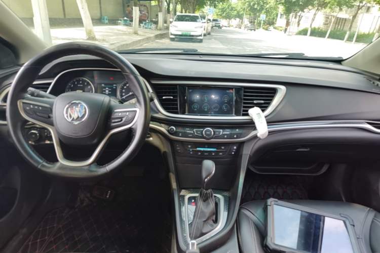 Used Buick GT 2017 15N Automatic Deluxe Edition Audio And AC Panel