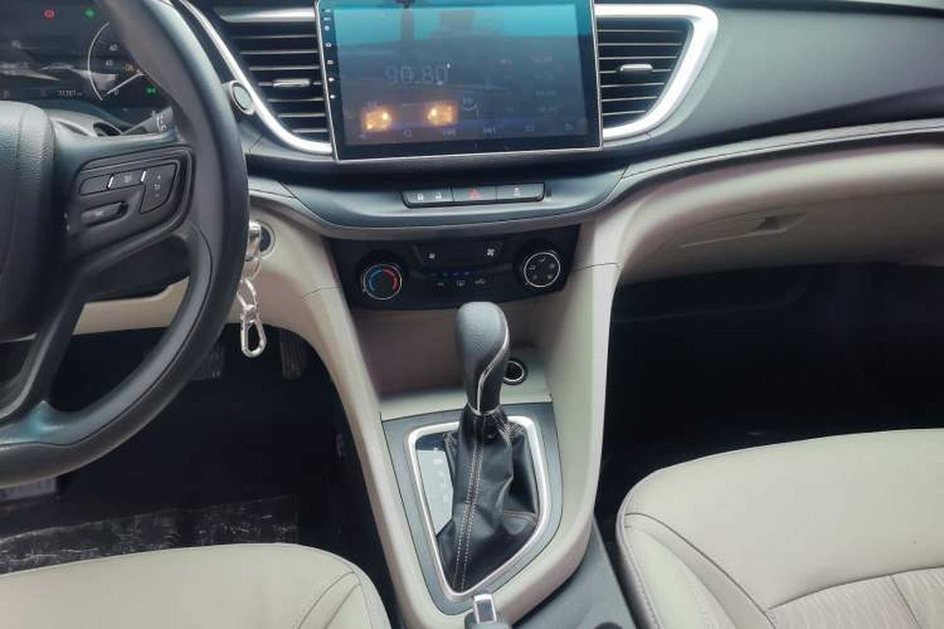Used Buick GT 2017 15N Automatic Elite Version Audio And AC Panel