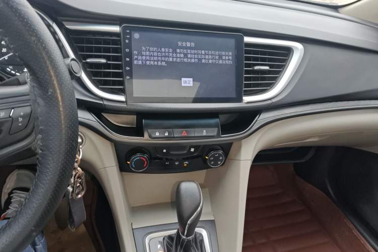 Used Buick GT 2017 15N Automatic Elite Version Audio And AC Panel