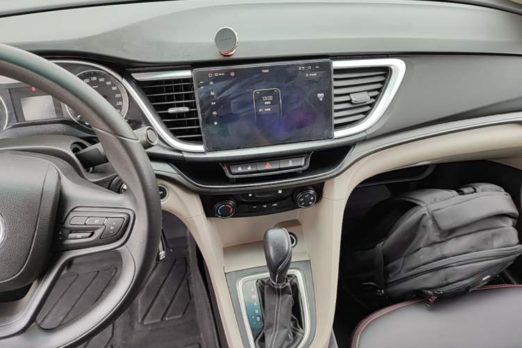 Used Buick GT 2017 15N Automatic Entry-Level Trim Audio And AC Panel