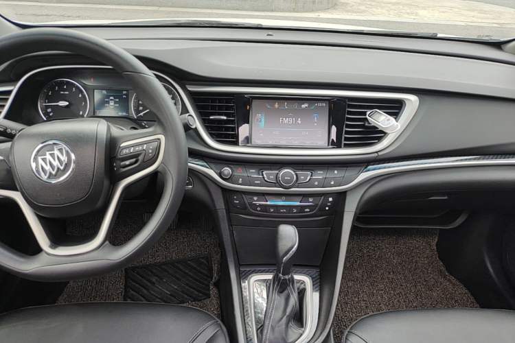 Used Buick GT 2017 15N Automatic Deluxe Edition Audio And AC Panel