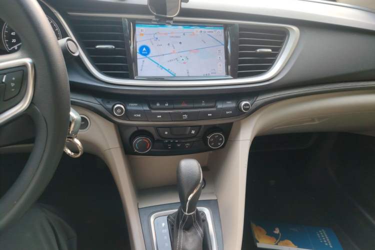 Used Buick GT 2017 15N Automatic Elite Version Audio And AC Panel