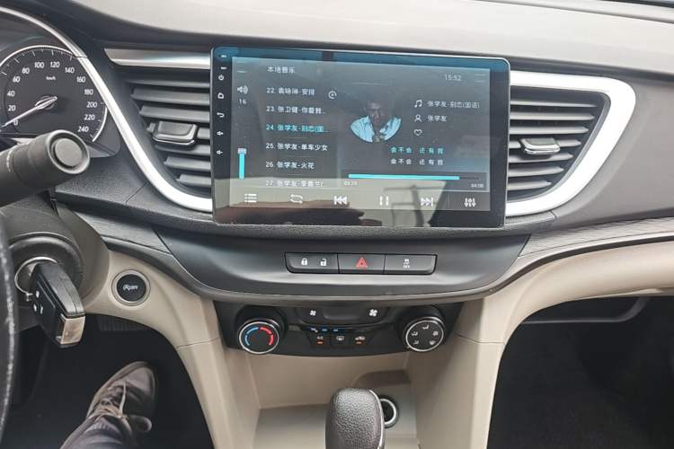 Used Buick GT 2017 15N Automatic Elite Version Audio And AC Panel