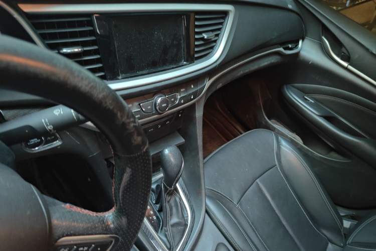 Used Buick GT 2017 15N Automatic Deluxe Edition Audio And AC Panel