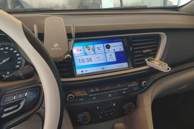 Used Buick GT 2017 15N Automatic Elite Version Audio And AC Panel