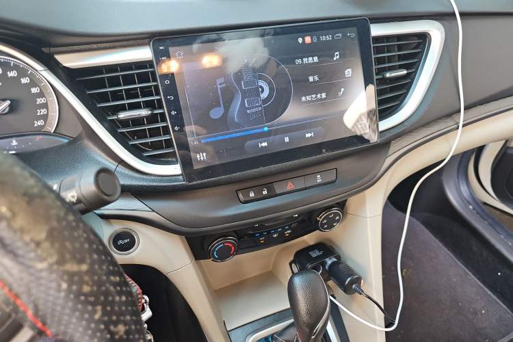 Used Buick GT 2017 15N Automatic Elite Version Audio And AC Panel
