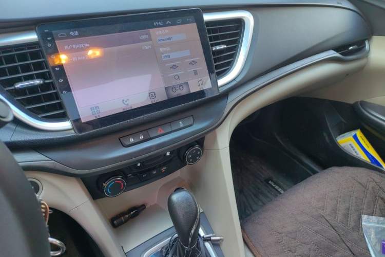 Used Buick GT 2017 15N Automatic Elite Version Audio And AC Panel