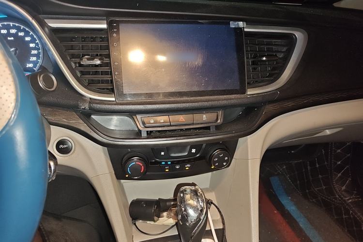 Used Buick GT 2017 15N Automatic Elite Version Audio And AC Panel