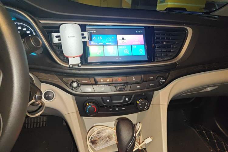 Used Buick GT 2017 15N Automatic Elite Version Audio And AC Panel