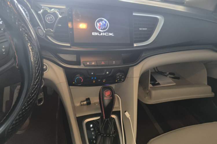 Used Buick GT 2017 15N Automatic Elite Version Audio And AC Panel