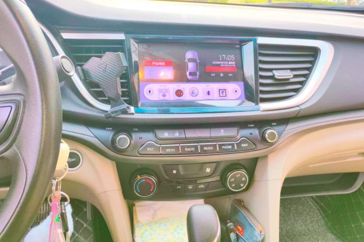 Used Buick GT 2017 15N Automatic Elite Version Audio And AC Panel