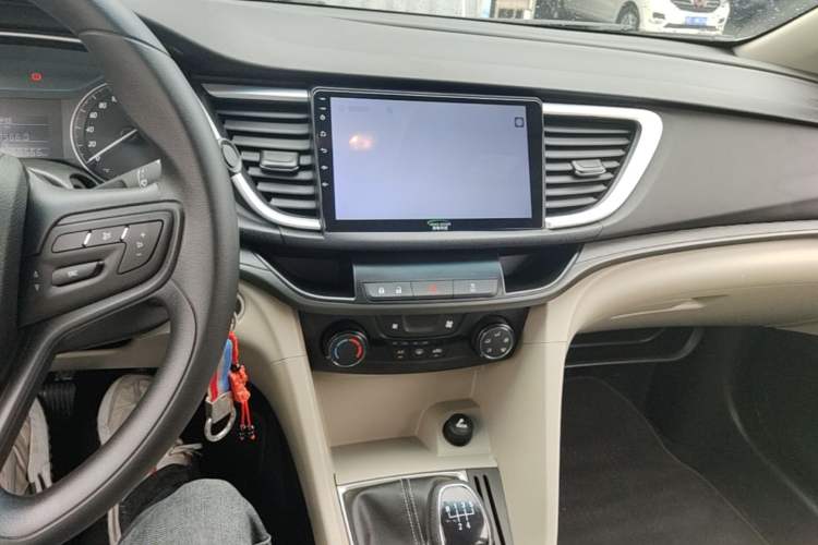 Used Buick GT 2017 15N Manual Entry-Level Trim Audio And AC Panel