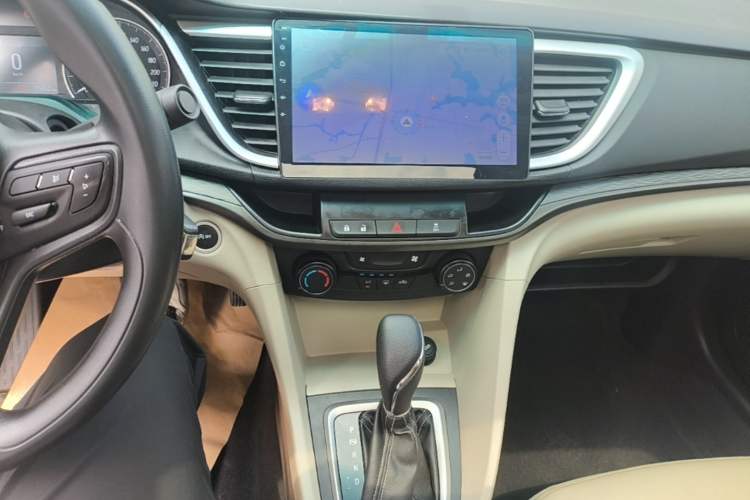 Used Buick GT 2017 15N Automatic Elite Version Audio And AC Panel