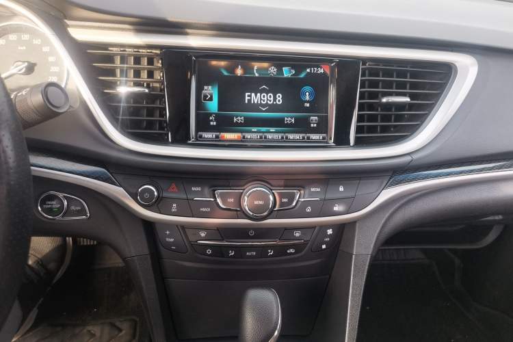 Used Buick GT 2017 15N Automatic Deluxe Edition Audio And AC Panel