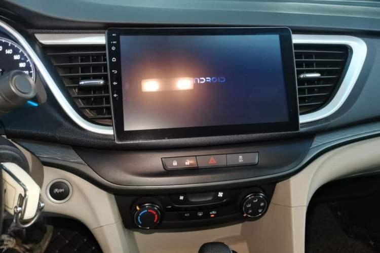 Used Buick GT 2017 15N Automatic Elite Version Audio And AC Panel