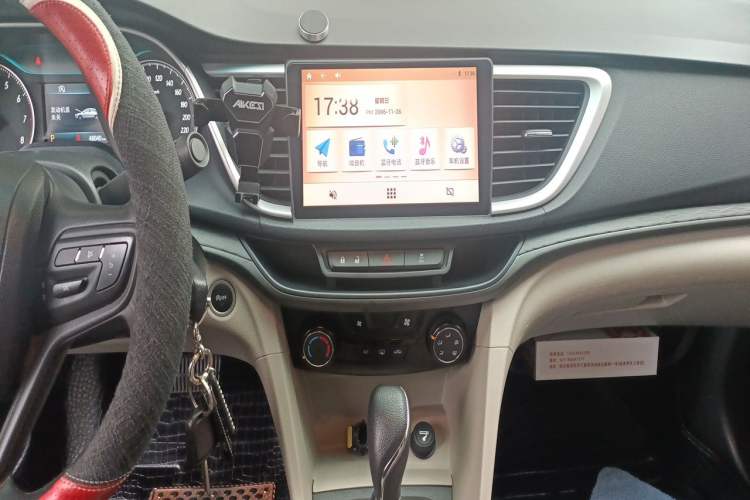 Used Buick GT 2017 15N Automatic Elite Version Audio And AC Panel