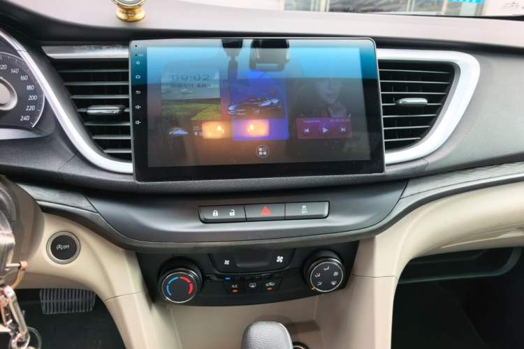 Used Buick GT 2017 15N Automatic Elite Version Audio And AC Panel
