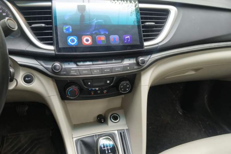 Used Buick GT 2017 15N Manual Elite Version Audio And AC Panel
