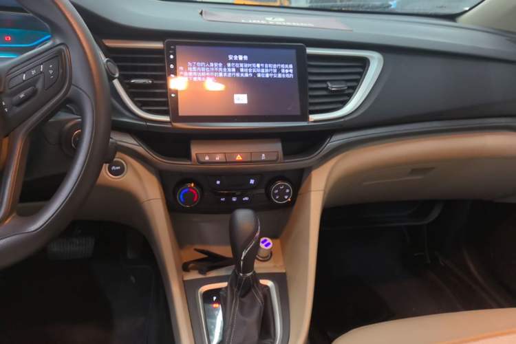 Used Buick GT 2017 15N Automatic Elite Version Audio And AC Panel