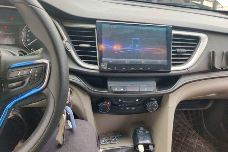 Used Buick GT 2017 15N Manual Entry-Level Trim Audio And AC Panel