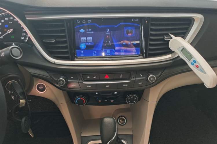 Used Buick GT 2017 15N Automatic Elite Version Audio And AC Panel