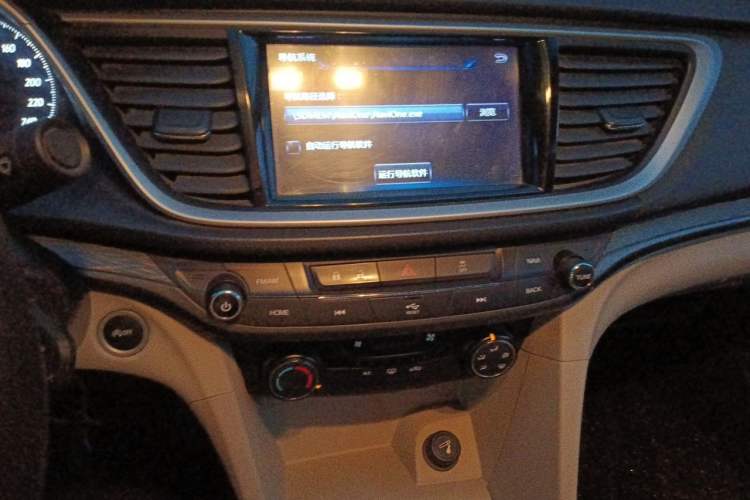 Used Buick GT 2017 15N Manual Entry-Level Trim Audio And AC Panel