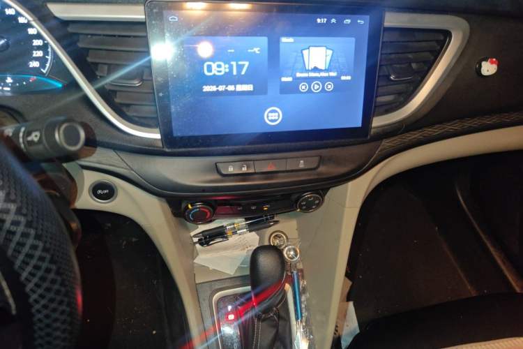 Used Buick GT 2017 15N Automatic Elite Version Audio And AC Panel