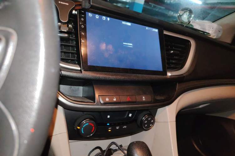 Used Buick GT 2017 15N Automatic Elite Version Audio And AC Panel