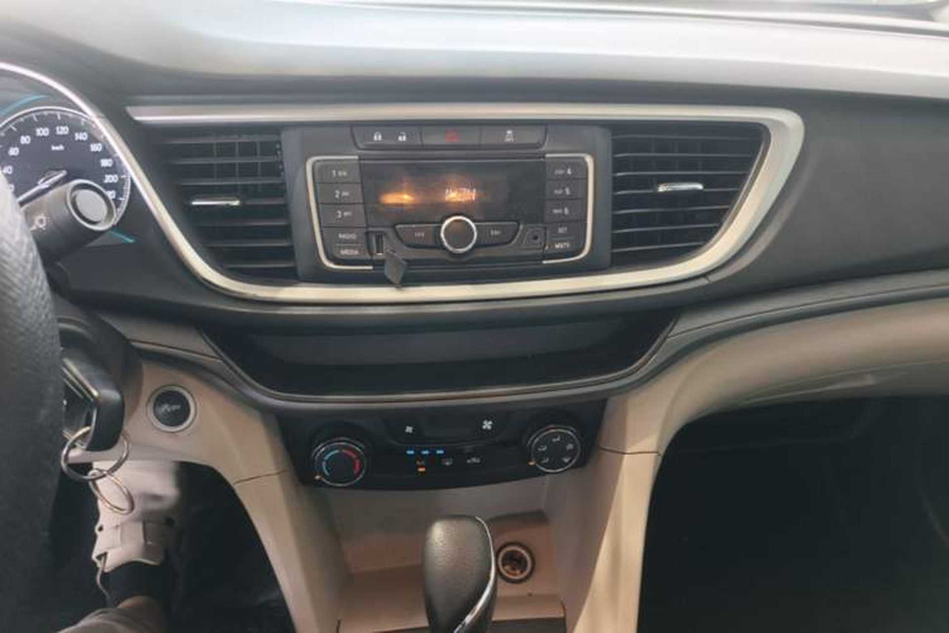 Used Buick GT 2017 15N Automatic Elite Version Audio And AC Panel