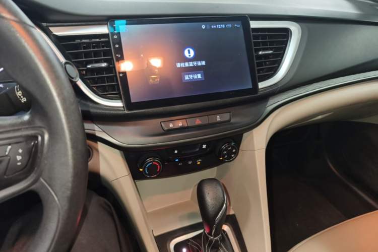 Used Buick GT 2017 15N Automatic Elite Version Audio And AC Panel