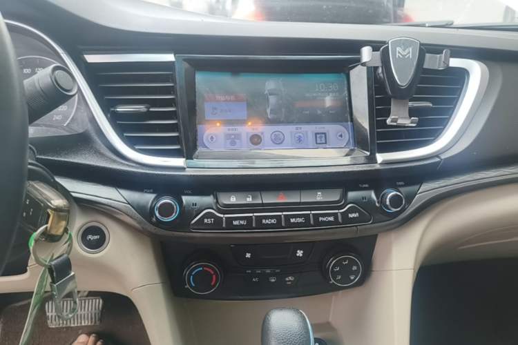 Used Buick GT 2017 15N Automatic Elite Version Audio And AC Panel