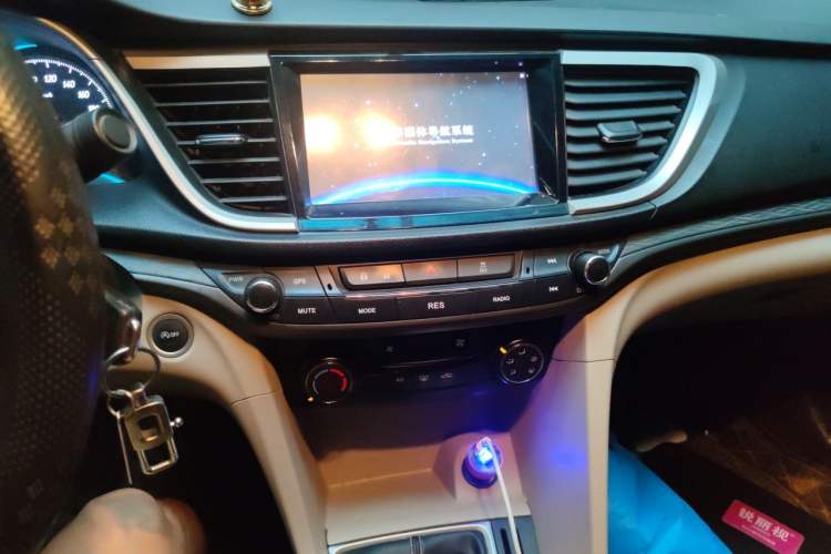 Used Buick GT 2017 15N Manual Elite Version Audio And AC Panel