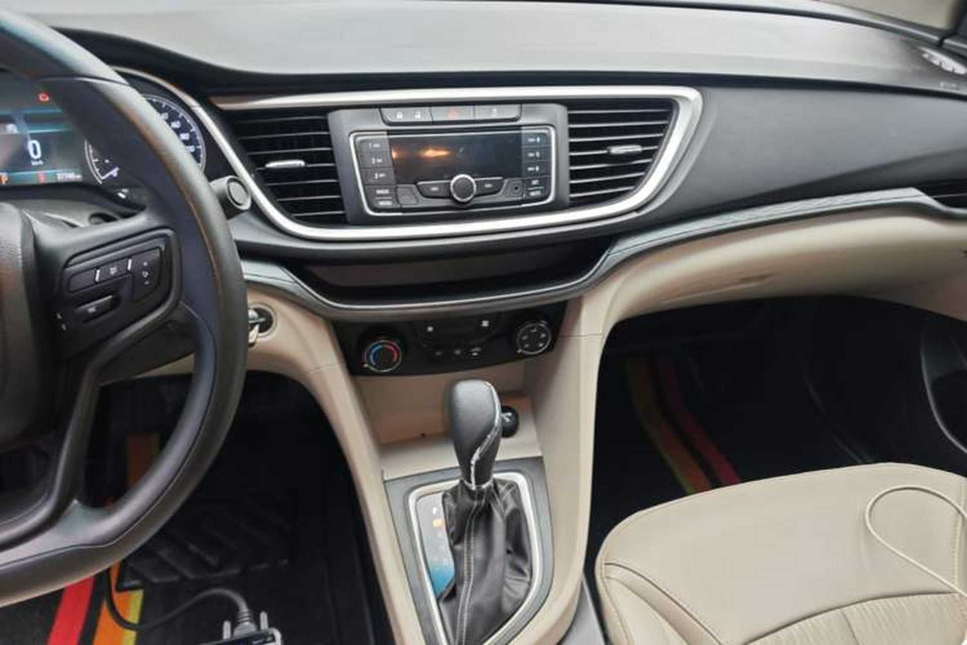 Used Buick GT 2017 15N Automatic Elite Version Audio And AC Panel